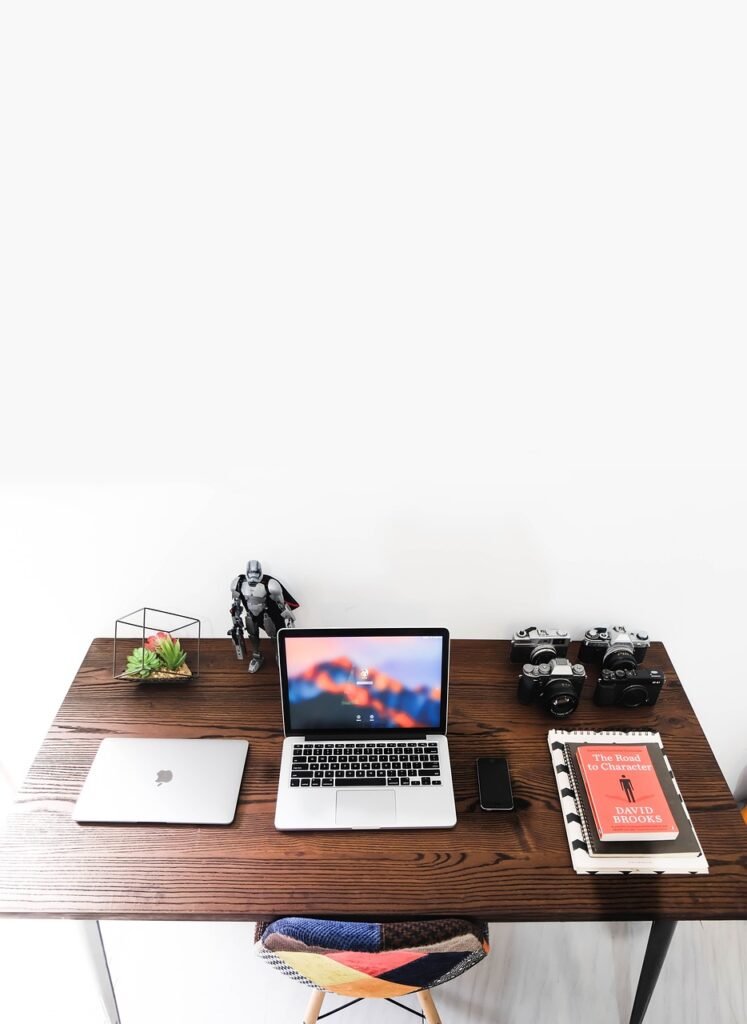laptop, apple, macbook, computer, browser, research, study, school, business, work, desk, books
